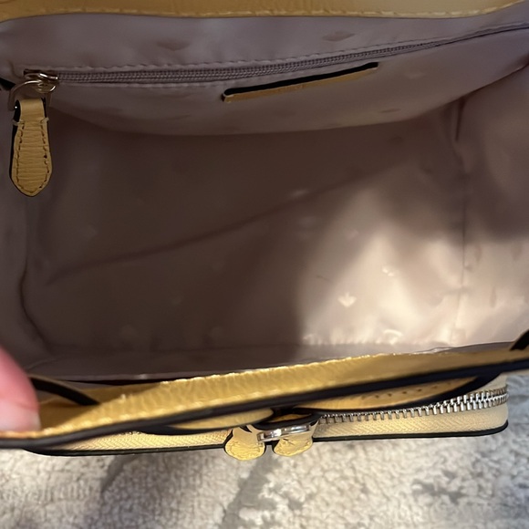 Kristi Medium Flap Backpack baby yellow - Picture 5 of 6